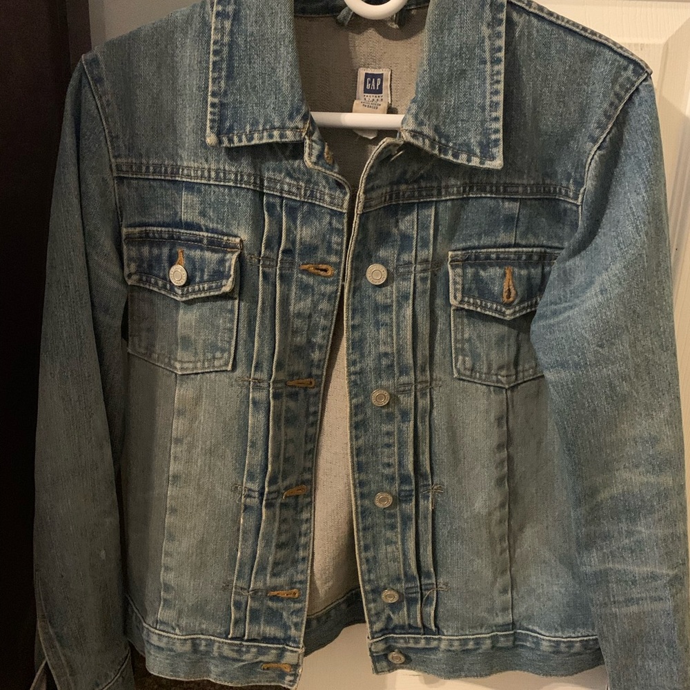 🔥 PERFECT Little GAP Jean Jacket 🧥❤️